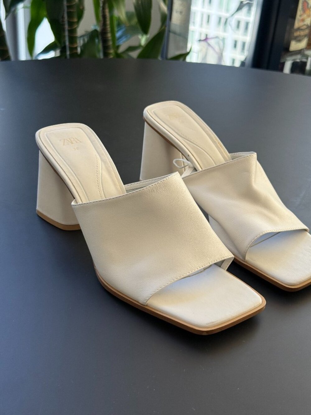Zara White Block Heel Mule Sandals | EU 39 (US 8 or 8.5)